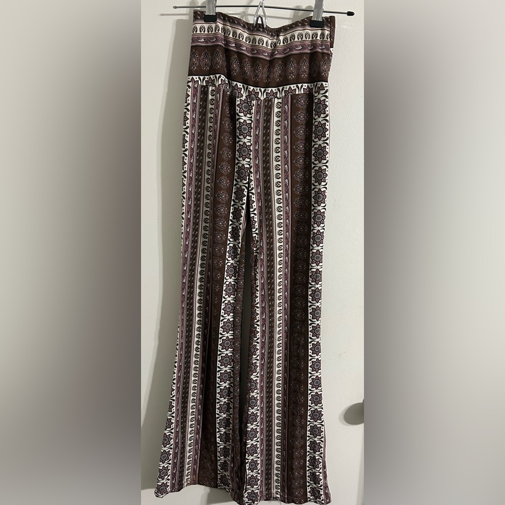 Shosho Flare leggings. Size small